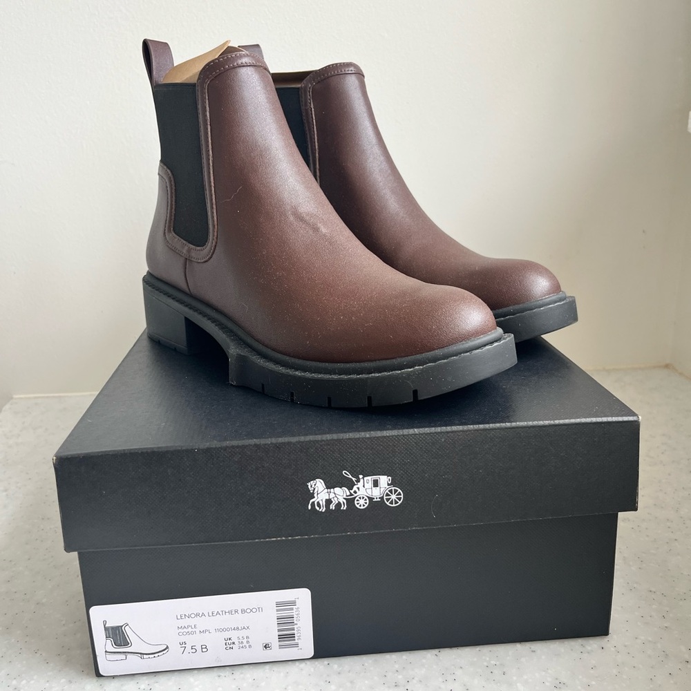 Women's Coach Lenora Leather Pull On Lug
Sole Booties Maple Brown Size 7.5